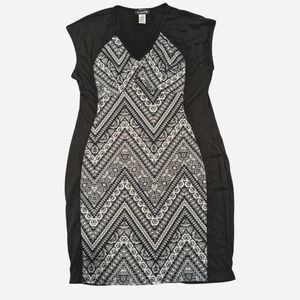 Love Cameron Dress Plus 3X Sexy White Black Chevron Slimming Design NEW